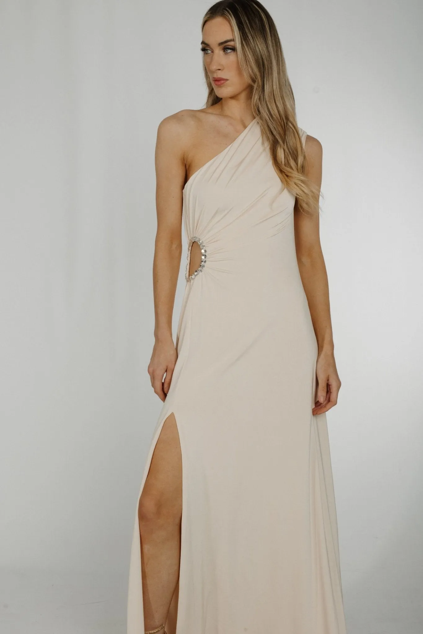 Alana One Shoulder Ruched Dress In Cream