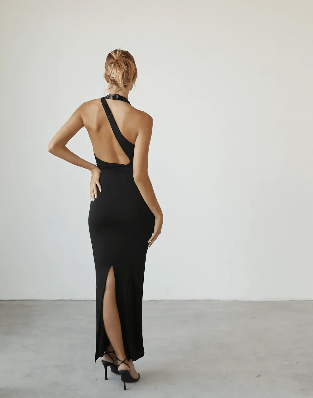 Aziza Maxi Dress (Black)