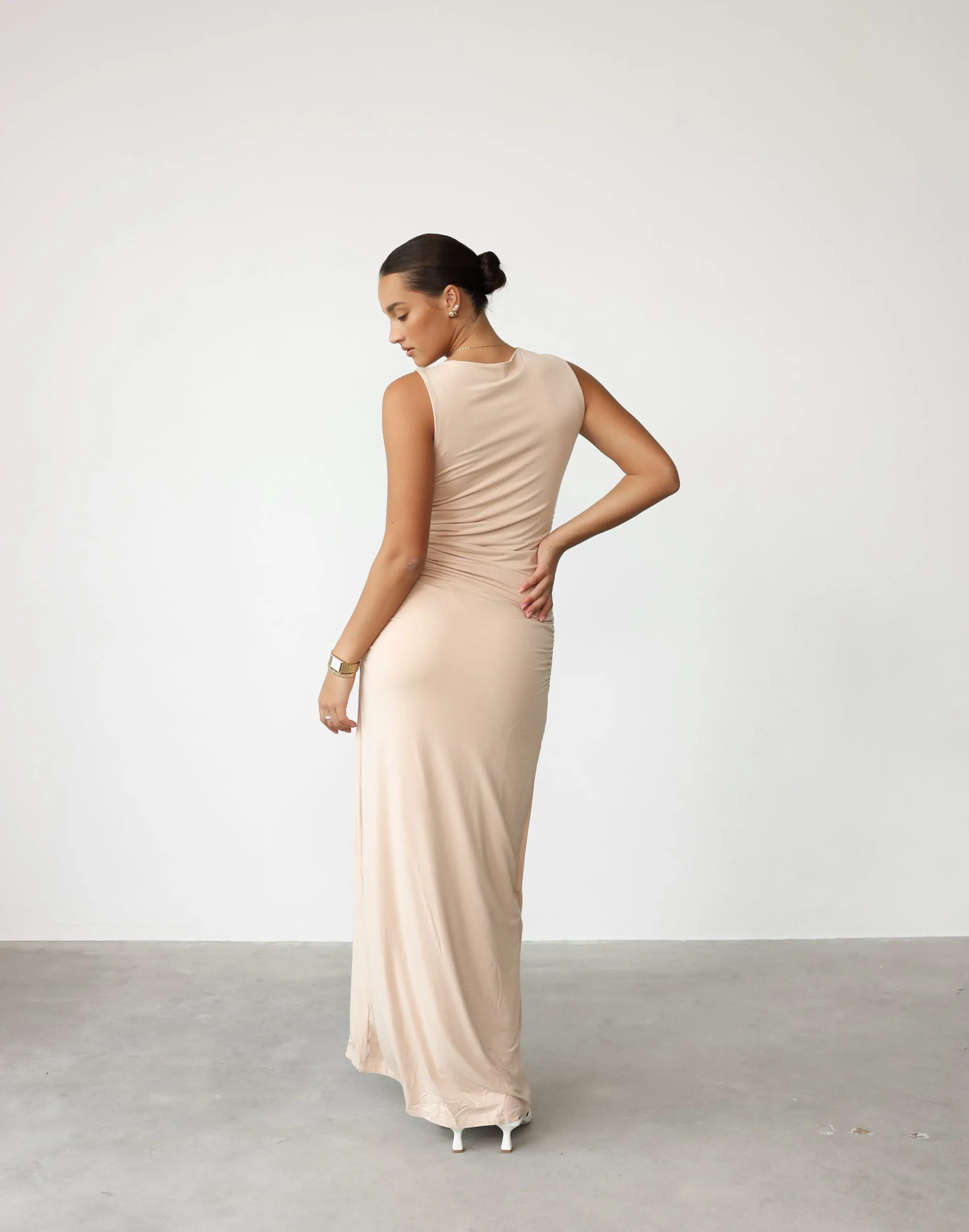 Everleigh Maxi Dress (Beige)