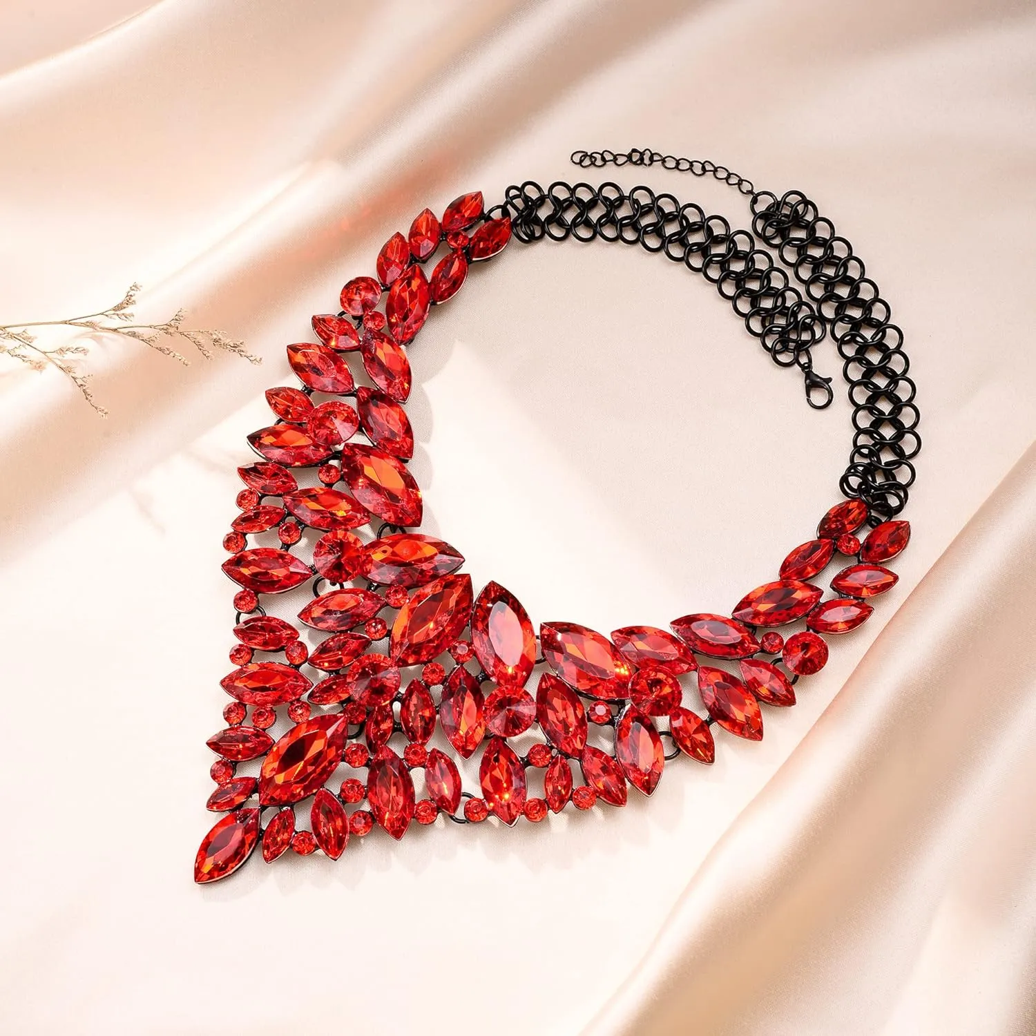 Gothic Romance Red Rhinestone Bejeweled Collar Necklace