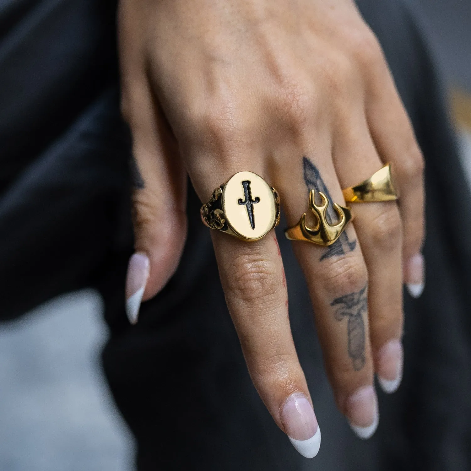 Graveyard Signet Ring (Gold)