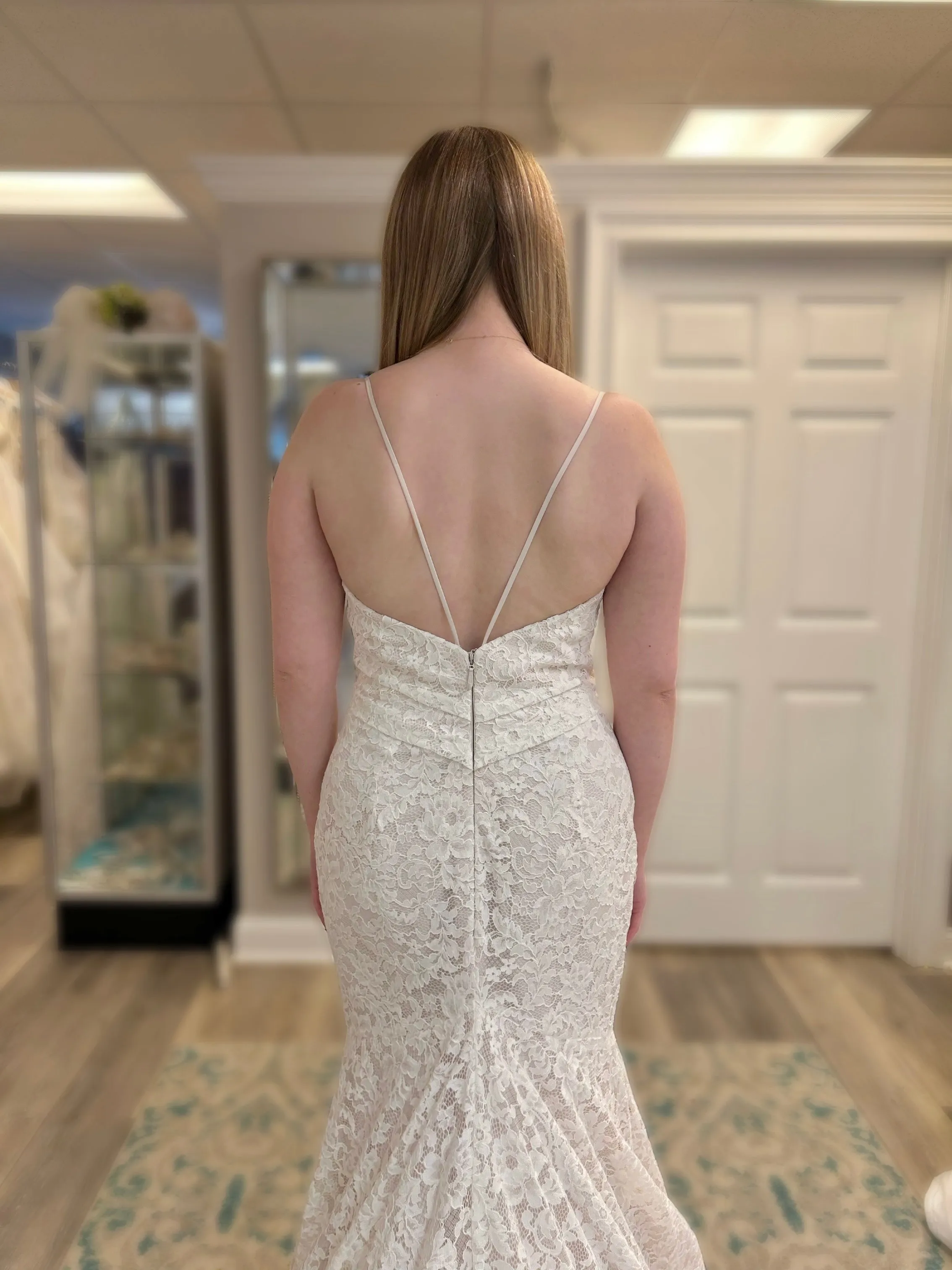 Paloma Blanca 5007 Wedding Dress Sample