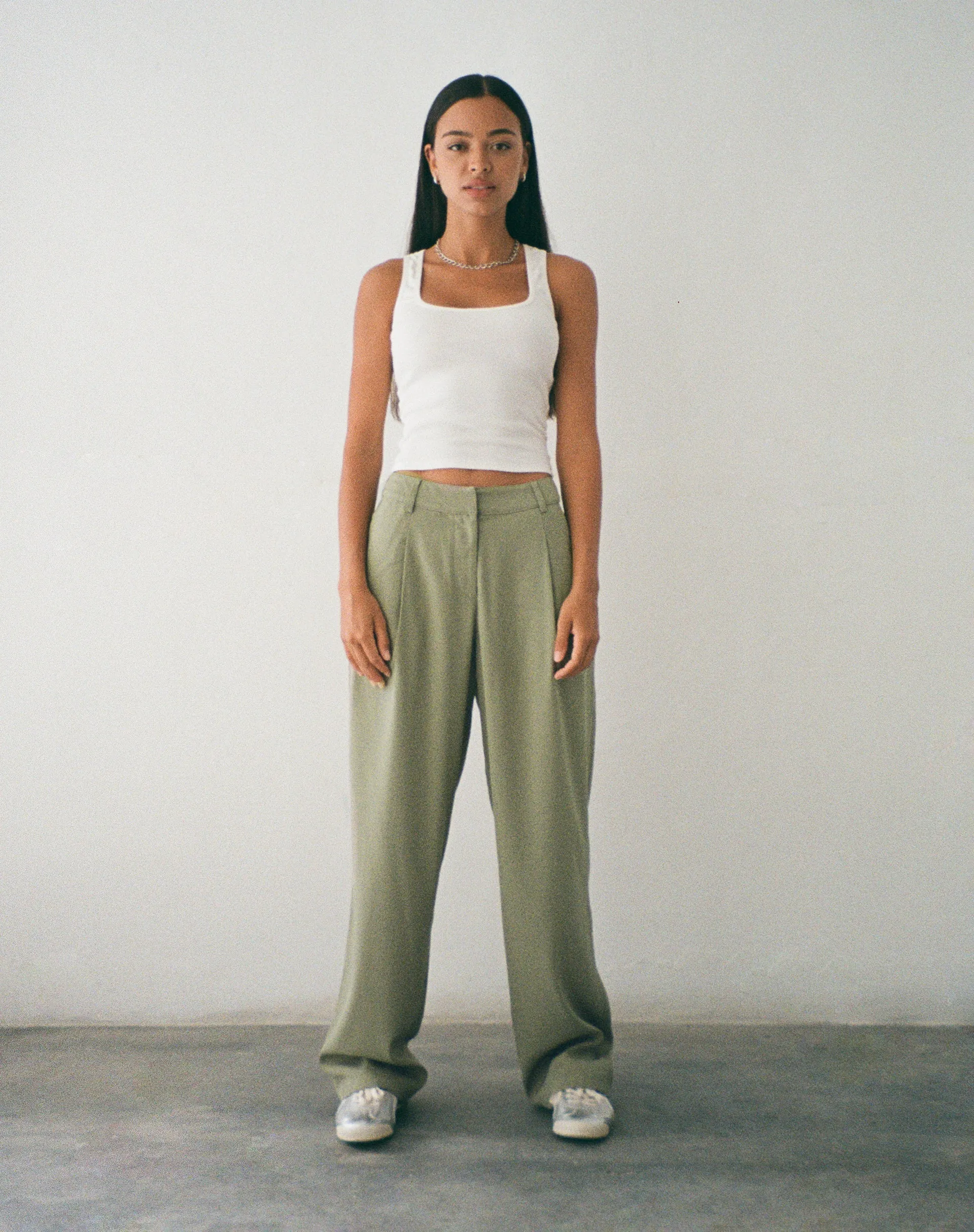 Sakaria Wide Leg Trouser in Tailoring Stone Sage