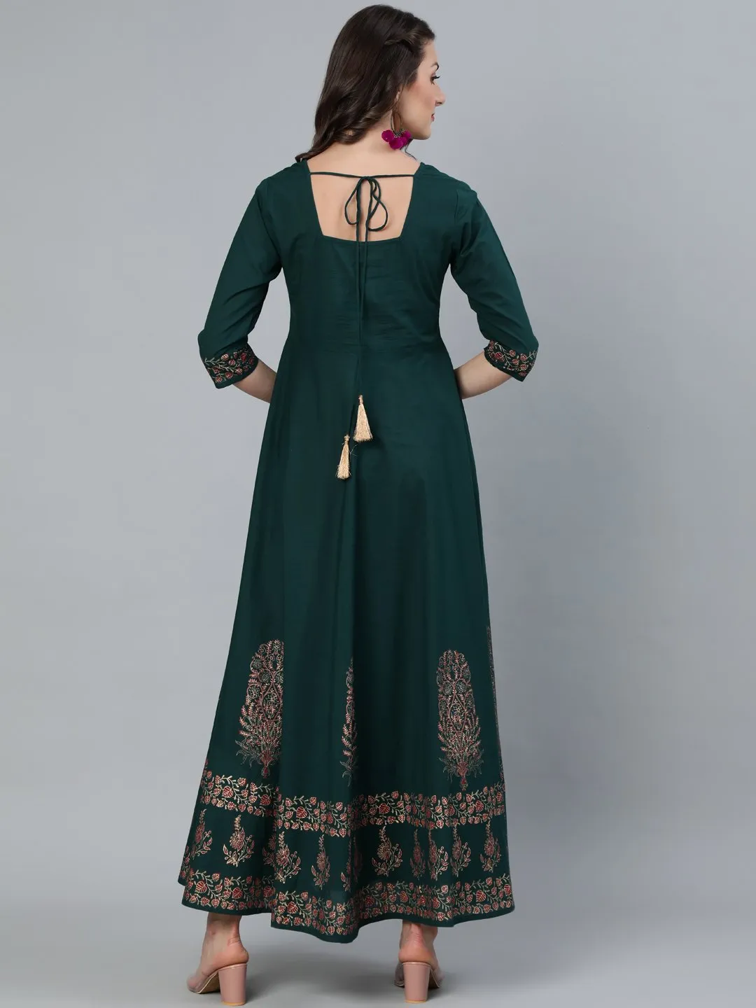 Women Green & Gold Block Printed Maxi Dress With Three Quarter Sleeves